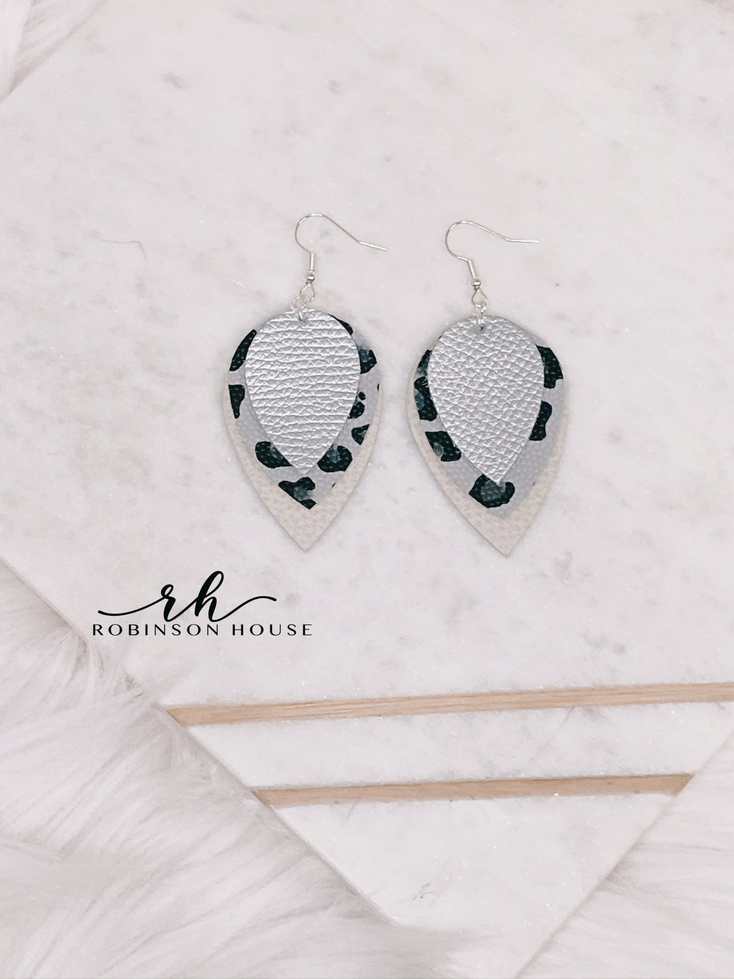 Leather Earrings - Beige & Silver w/ Snow Leopard