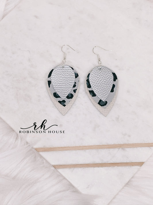 Leather Earrings - Beige & Silver w/ Snow Leopard